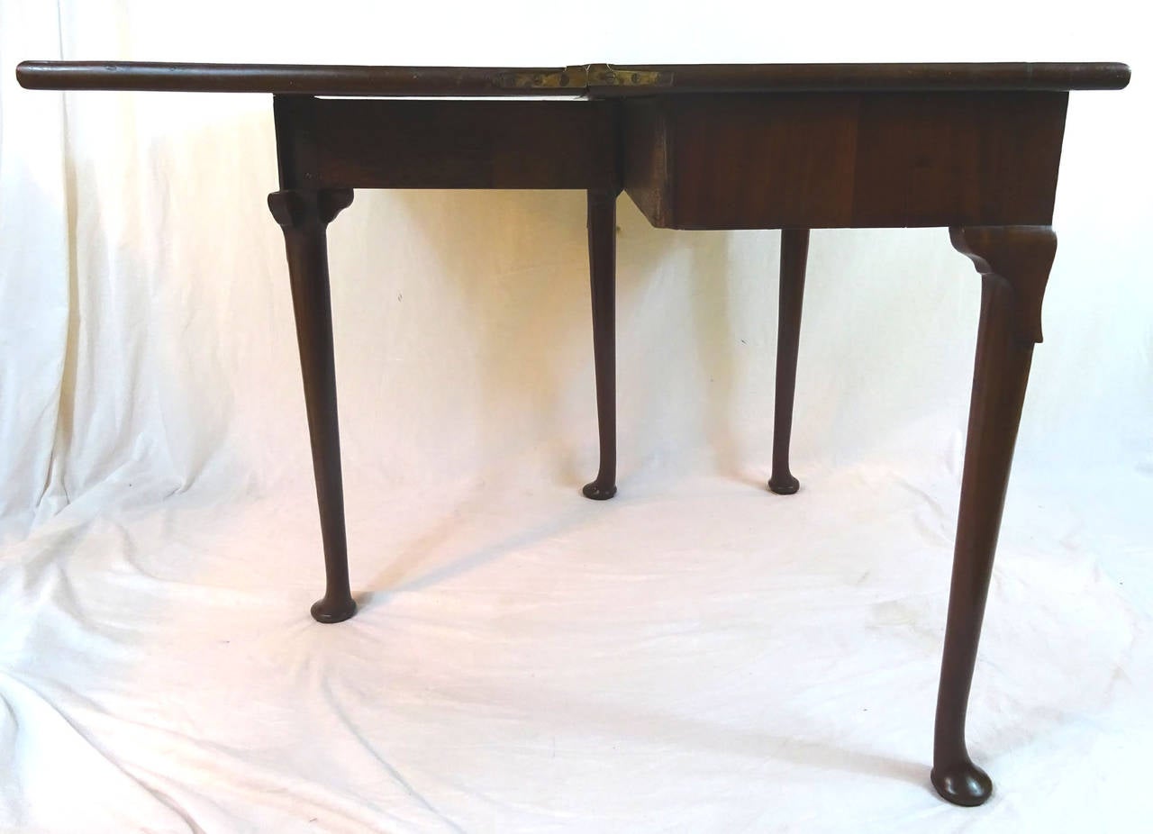 18th Century and Earlier 18th Century George II Mahogany Flip-Top Game Table For Sale