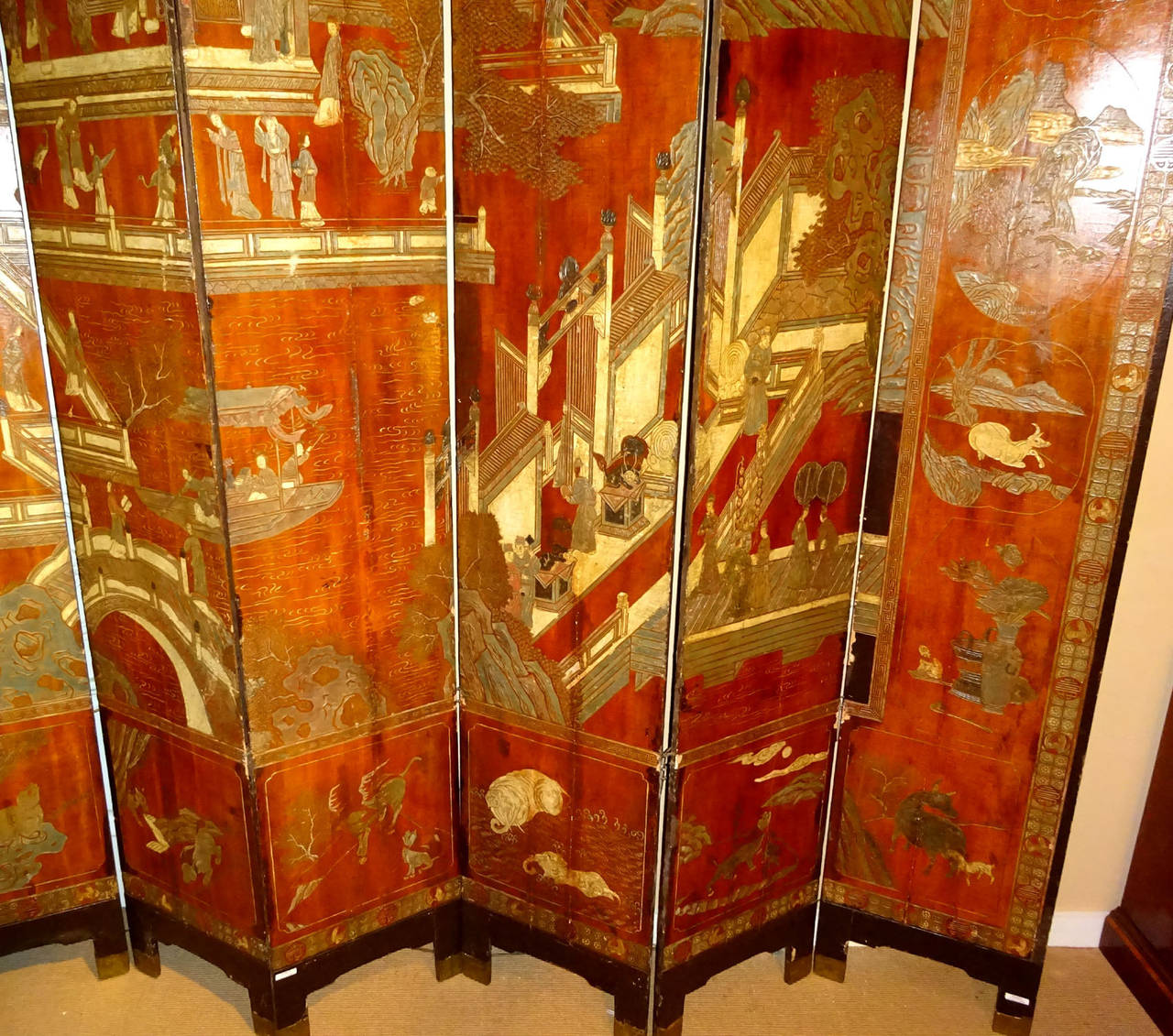 Early 18th Century Chinese Coromandel Large 12-Panel Screen 5