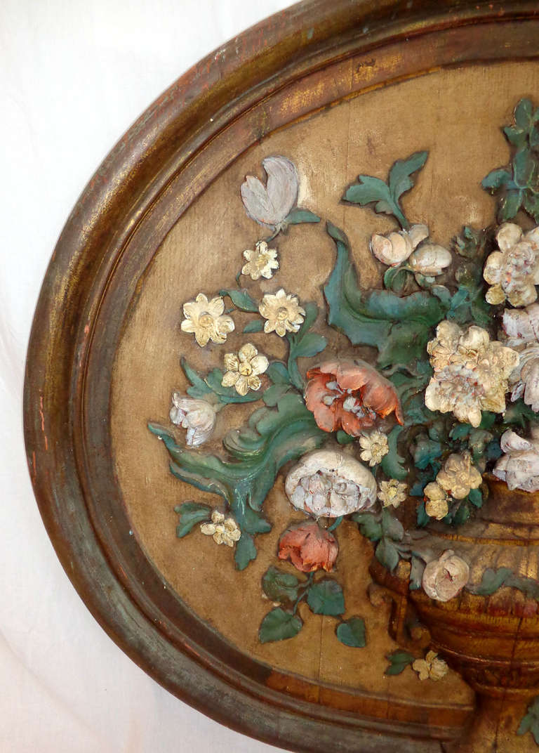 19th Century French Hand-Carved Oval Wall Relief Sculpture In Excellent Condition For Sale In Dallas, TX