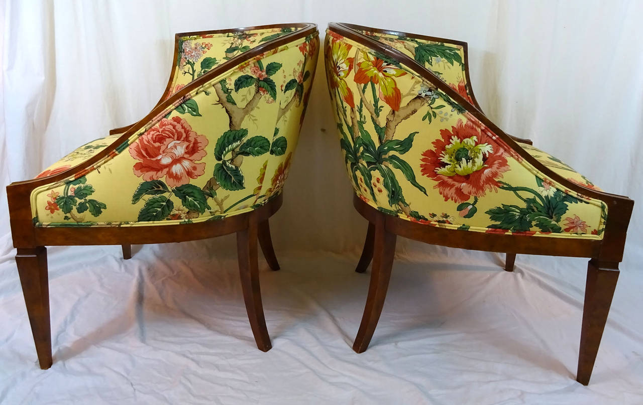 Pair of Mid-20th Century Left and Right Portrait Chairs 5