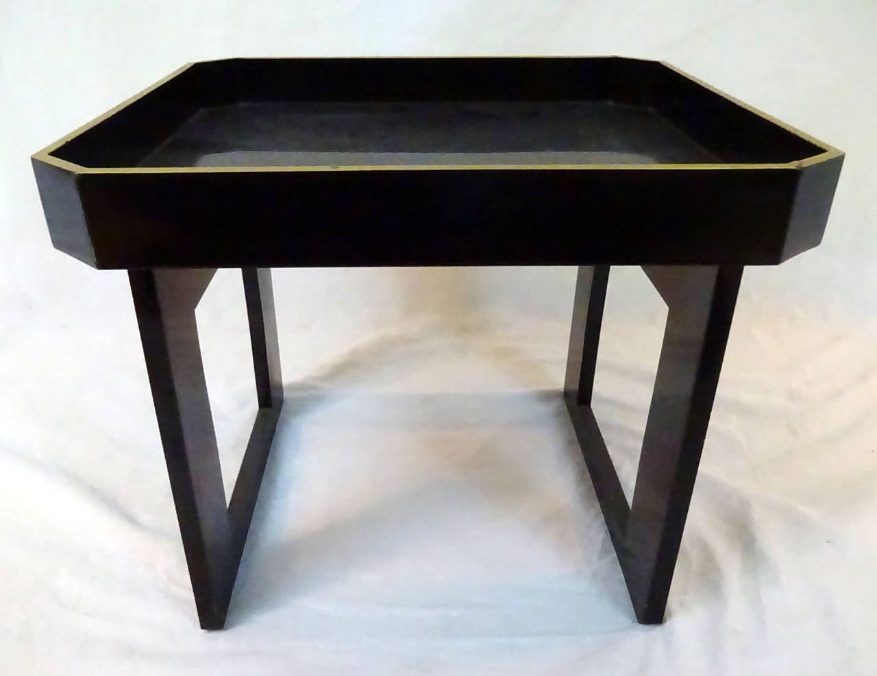 Early 20th Century Ebonized Lacquer Small Tray Table from the Orient For Sale 2
