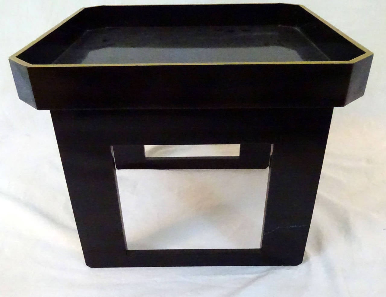 Early 20th Century Ebonized Lacquer Small Tray Table from the Orient For Sale 4