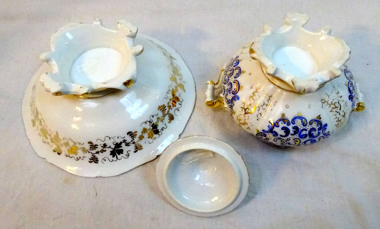 Late 19th Century English Porcelain Partial Tea Service For Sale 4