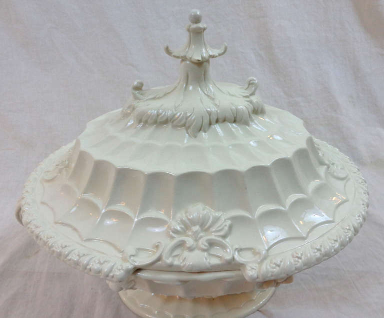 20th century Ceramic Tureen with lid from Italy.