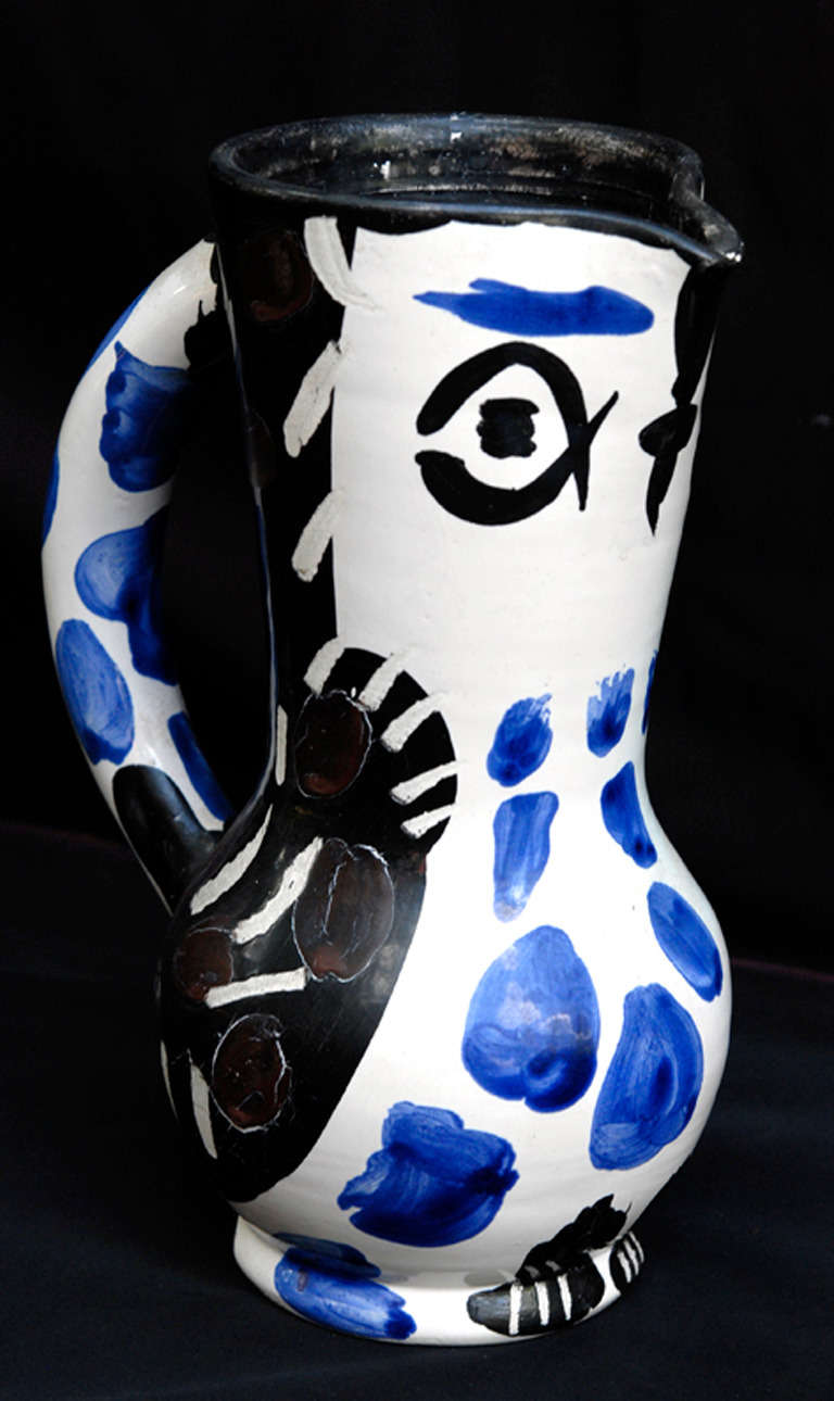 Cruchon hibou, ceramic vase - Modern Sculpture by Pablo Picasso