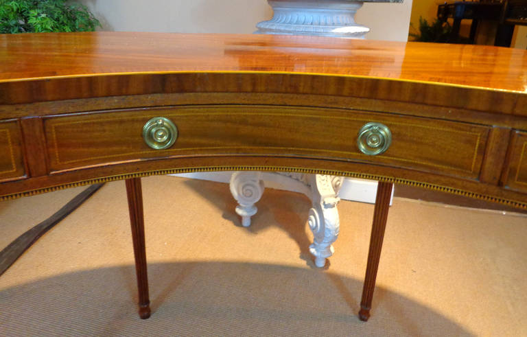 Late 18th Century Sheraton Style, Kidney-Shaped Desk In Excellent Condition In Dallas, TX