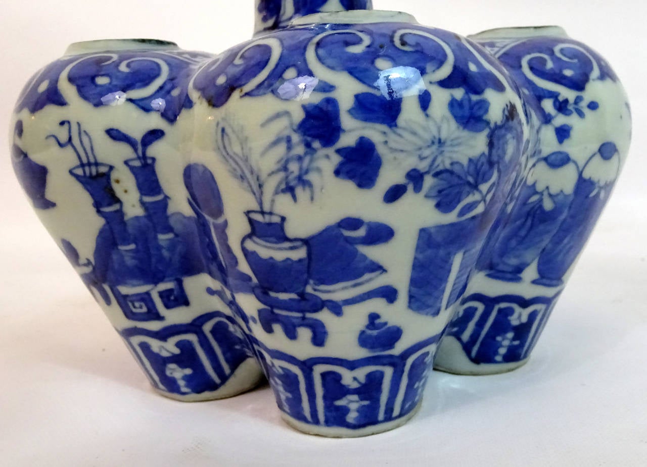 19th c. Chinese Blue and White Porcelain Tulipiere 4