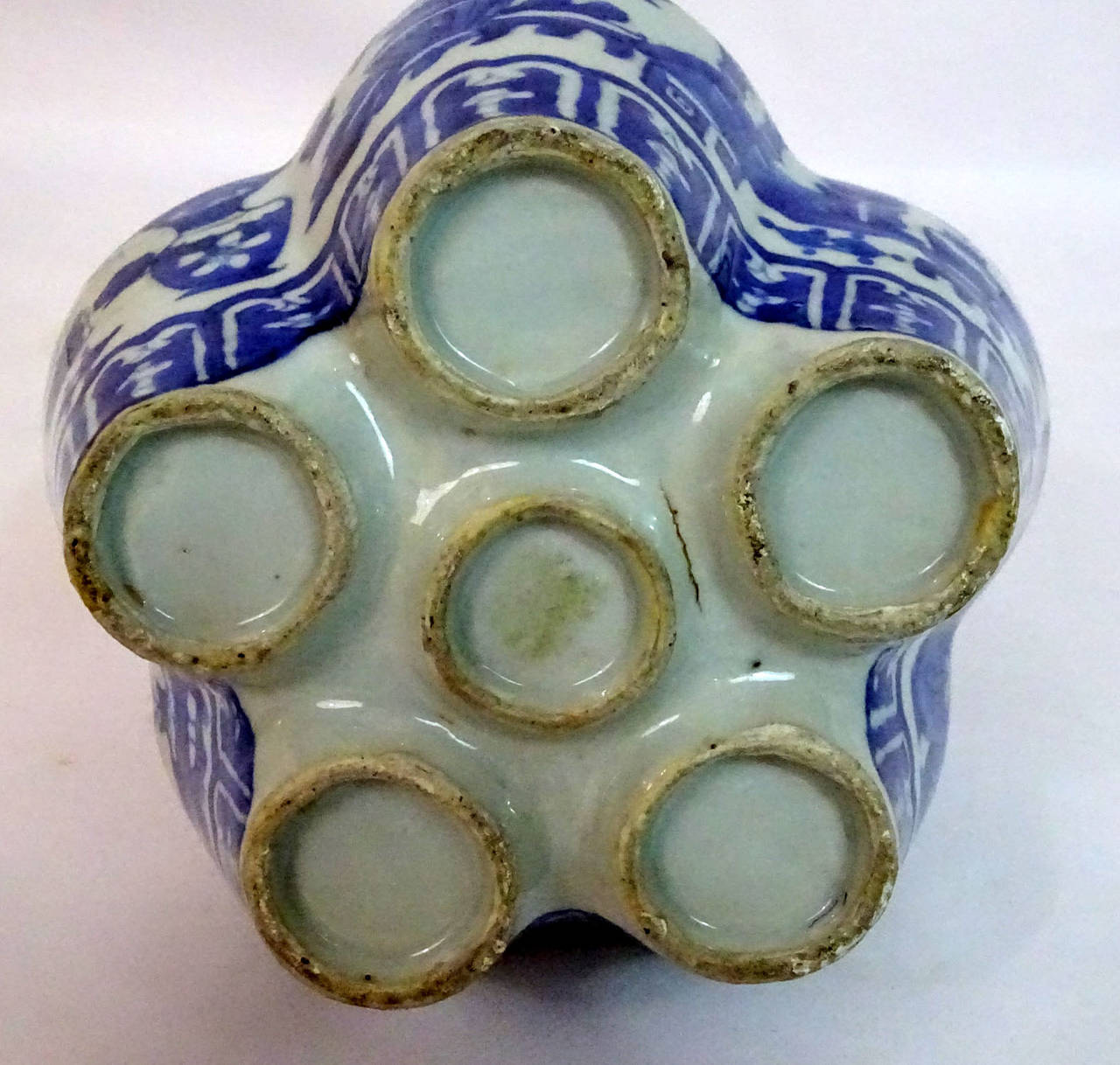 19th c. Chinese Blue and White Porcelain Tulipiere 5