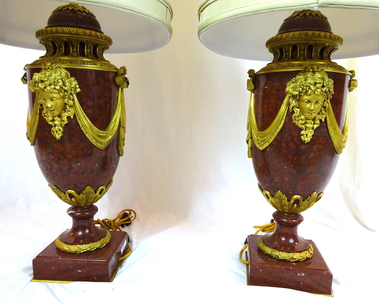 Pair of 19th Century French Marble and Ormolu Lamps For Sale 3