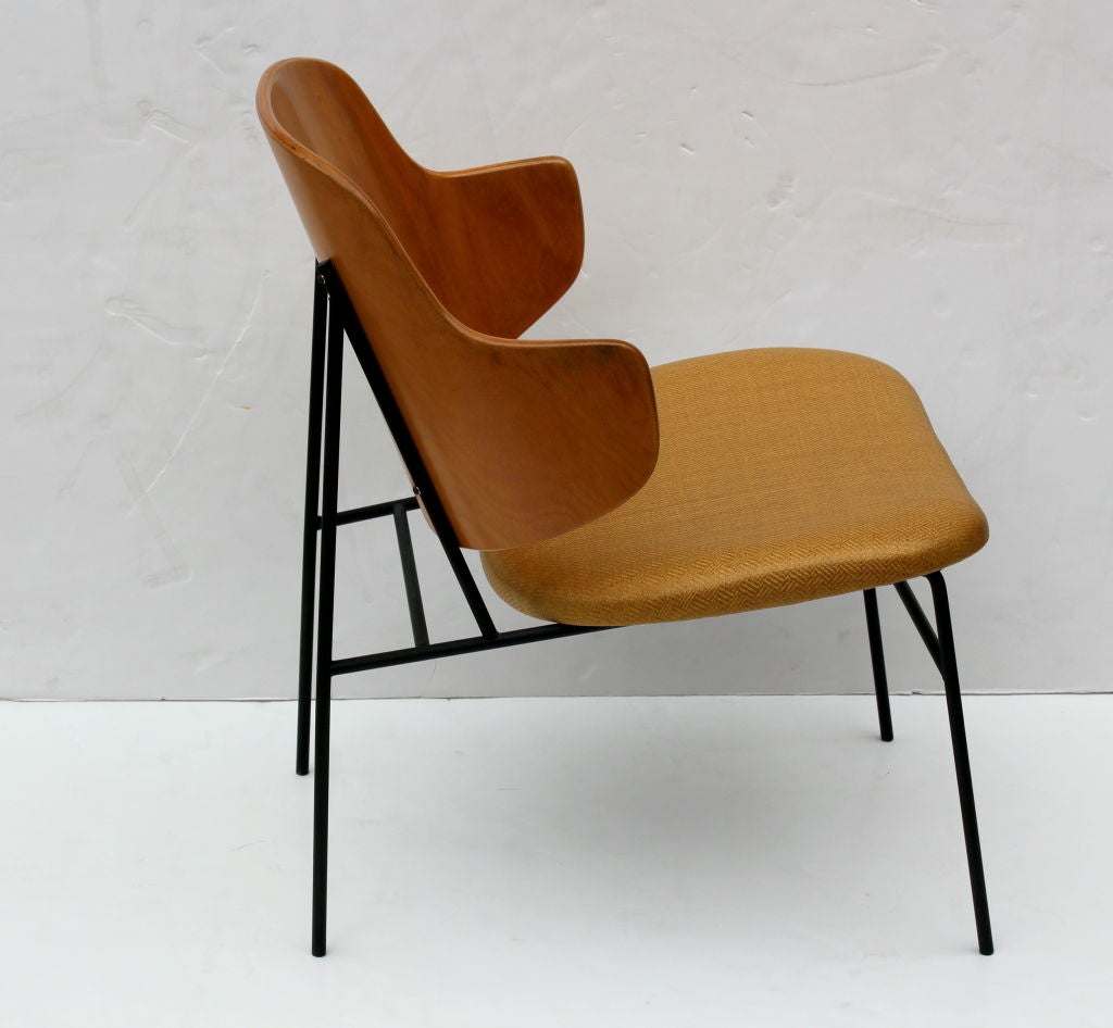 Ib Kofod-Larsen Shell Back Chair In Excellent Condition For Sale In Los Angeles, CA