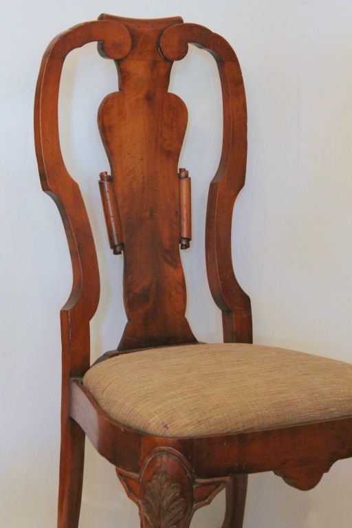 20th Century Pair of Queen Anne Chairs For Sale
