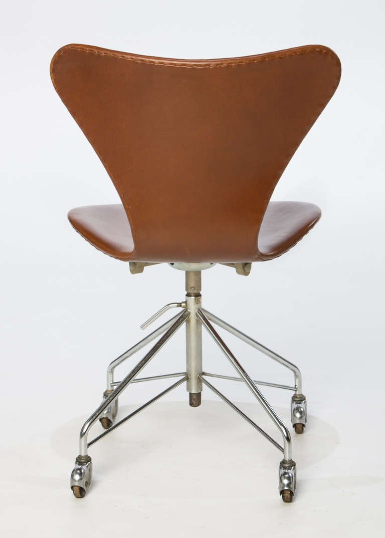 American Arne Jacobsen Sevener Chair Model 3117