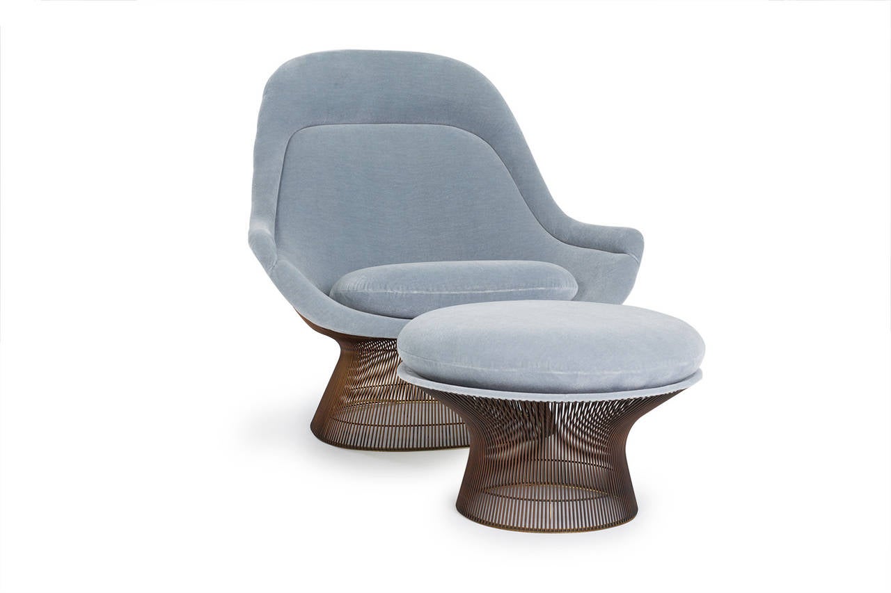Warren Platner.

Lounge chair and ottoman.

Knoll,
USA, 1966.
Bronze, upholstery.
Dimension: 41.5 W x 37.5 D x 39.5 H inches.

New upholstery.