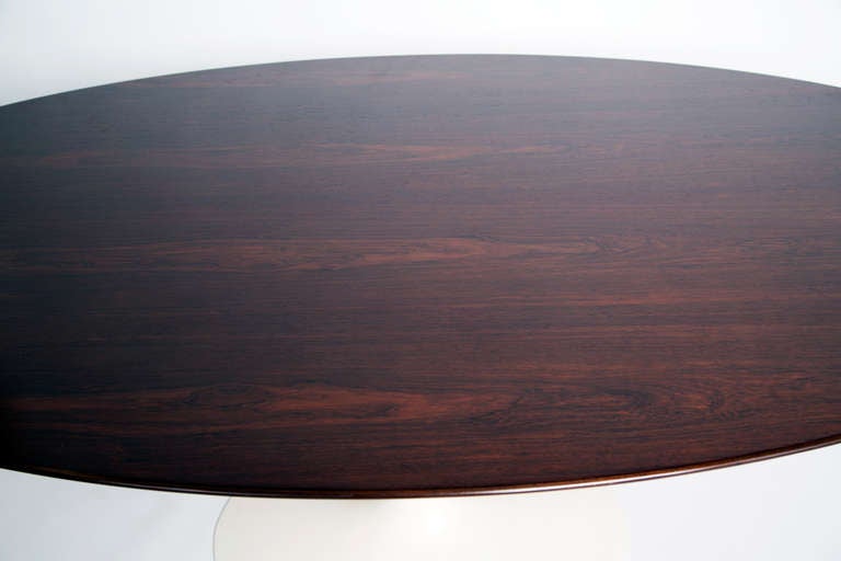 Eero Saarinen for Knoll Dining Table in Brazilian Rosewood In Excellent Condition In Houston, TX