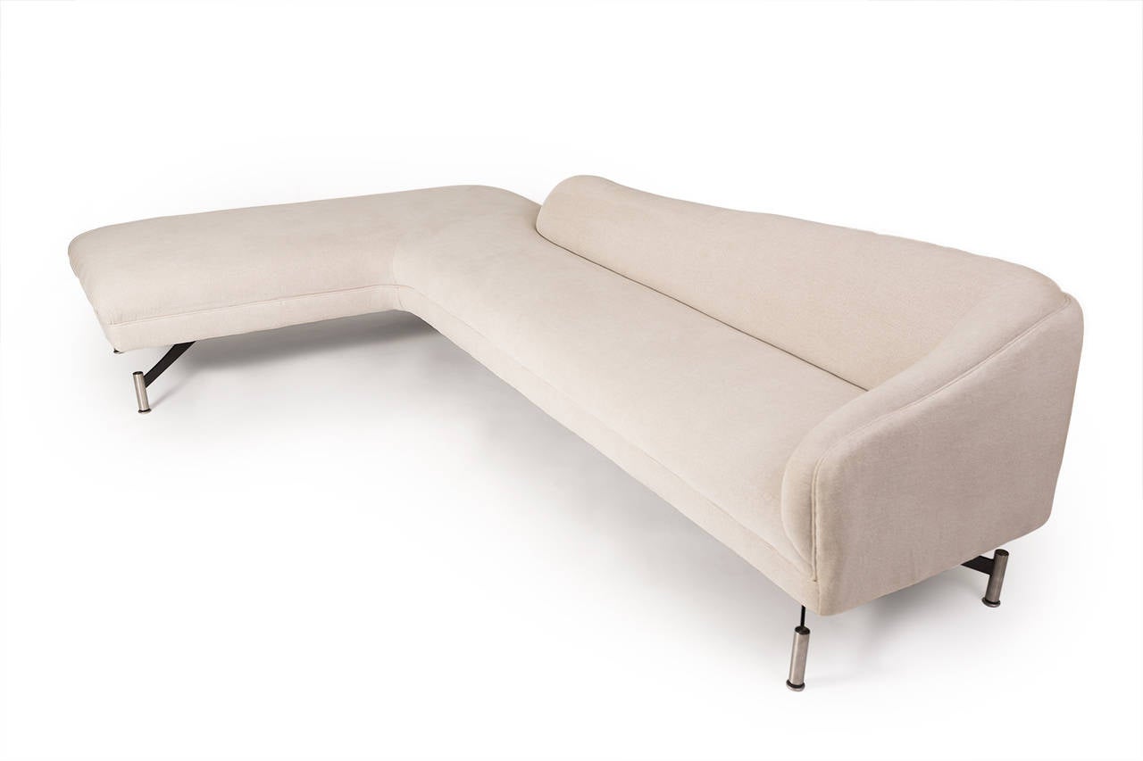 Mid-Century Modern Vladimir Kagan Swan Sofa