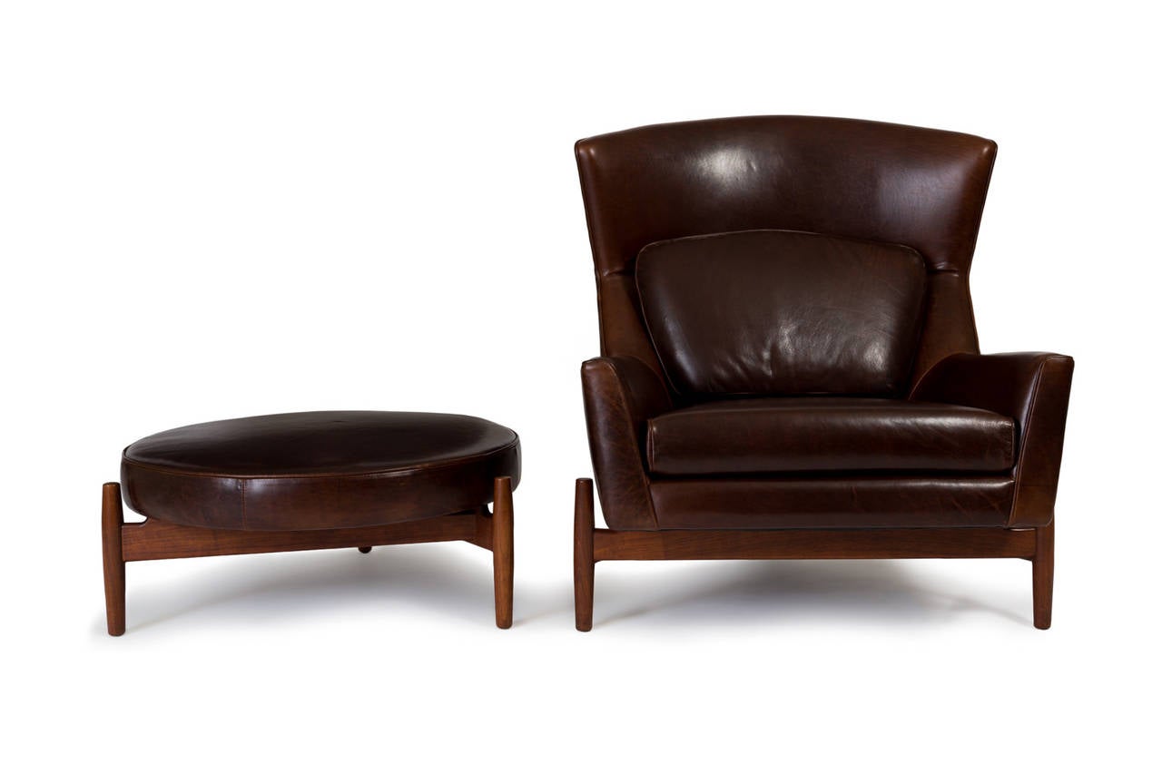 Mid-Century Modern Jens Risom Lounge Chair and Ottoman