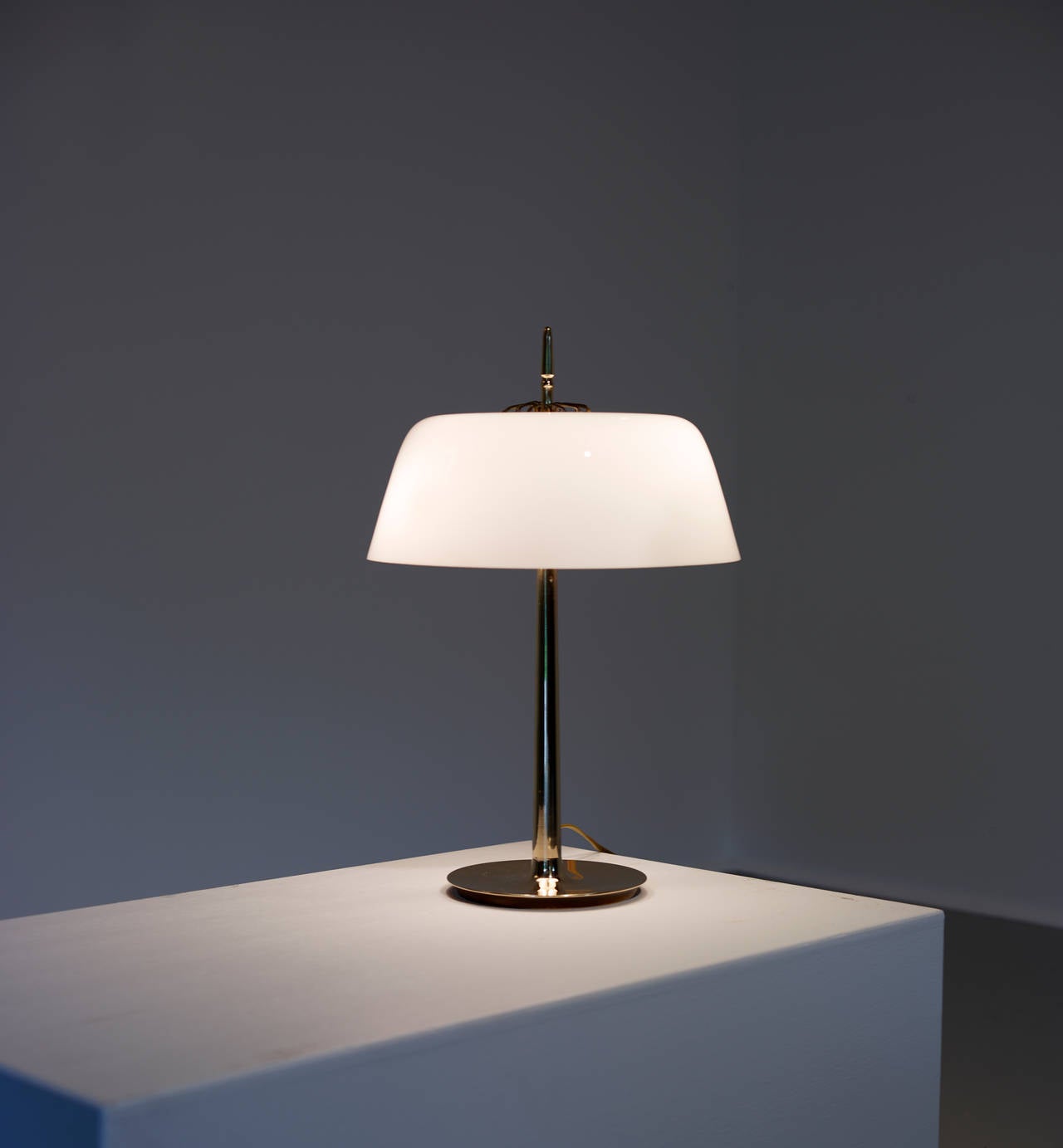 Scandinavian Modern Paavo Tynell Table Lamp Model 9211