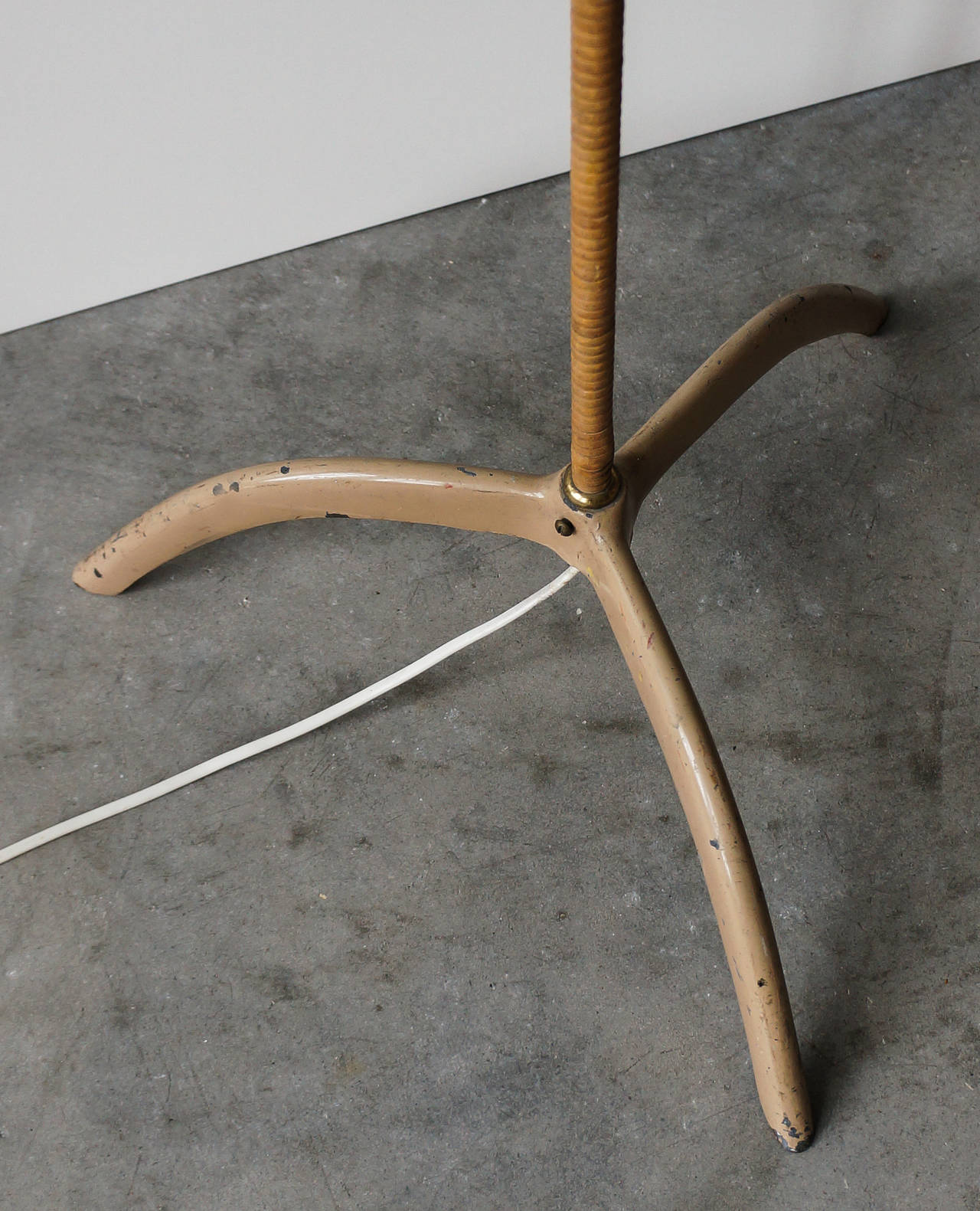 Paavo Tynell Floor Lamp, Model 9609, Taito Oy, 1940s In Good Condition In Amarillo, TX