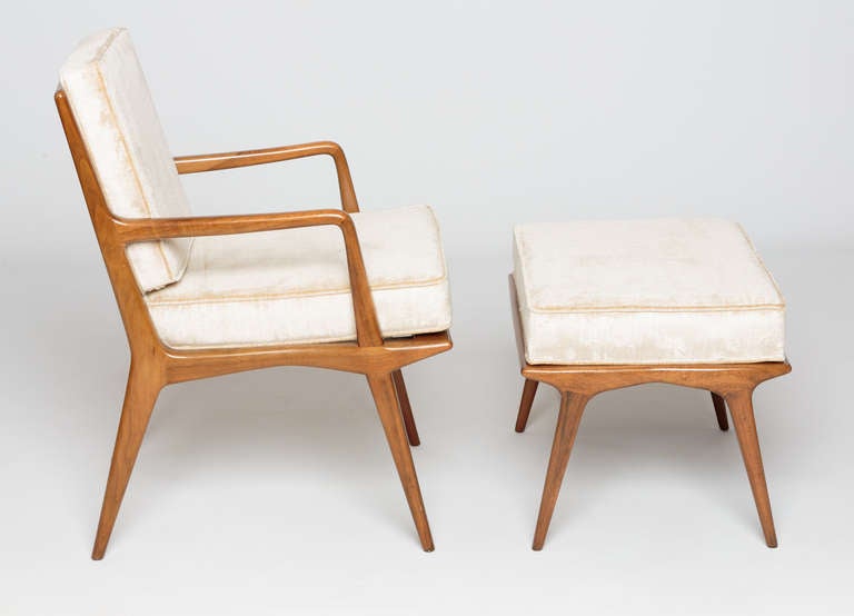 Pair of Sculptural Lounge Chairs with ottoman by Carlo de Carli In Excellent Condition In Houston, TX