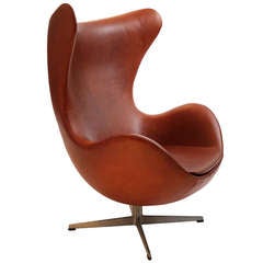Arne Jacobsen Egg Chair - Fritz Hansen