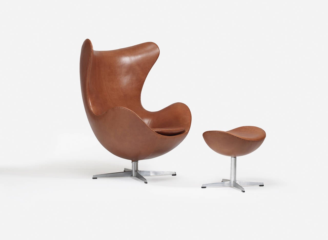 Mid-20th Century Early Arne Jacobsen Egg Chair and Ottoman for Fritz Hansen, Pair Available