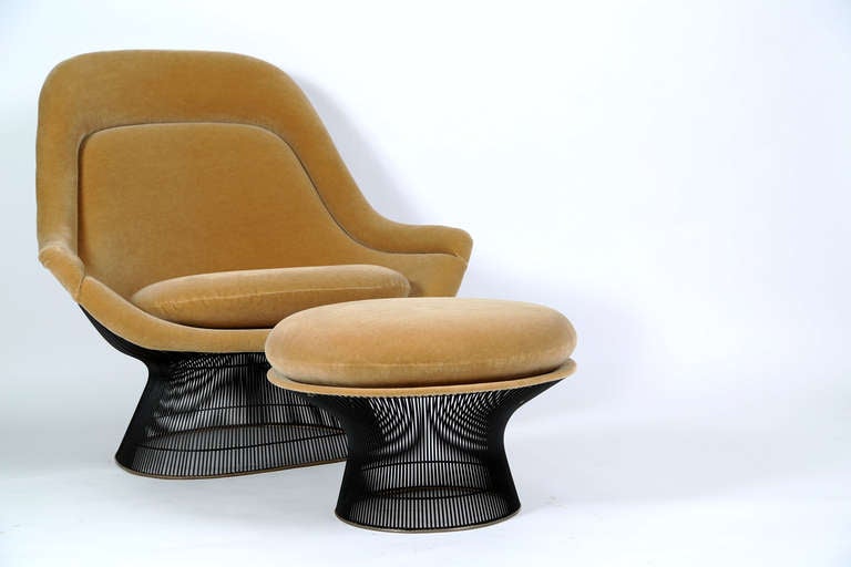 Mid-Century Modern Warren Platner Lounge Chairs and Ottoman
