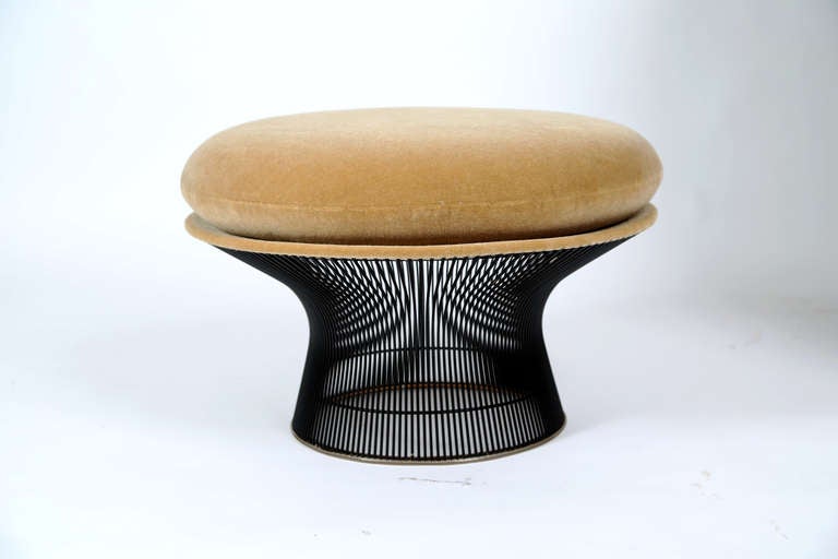 Mid-20th Century Warren Platner Lounge Chairs and Ottoman