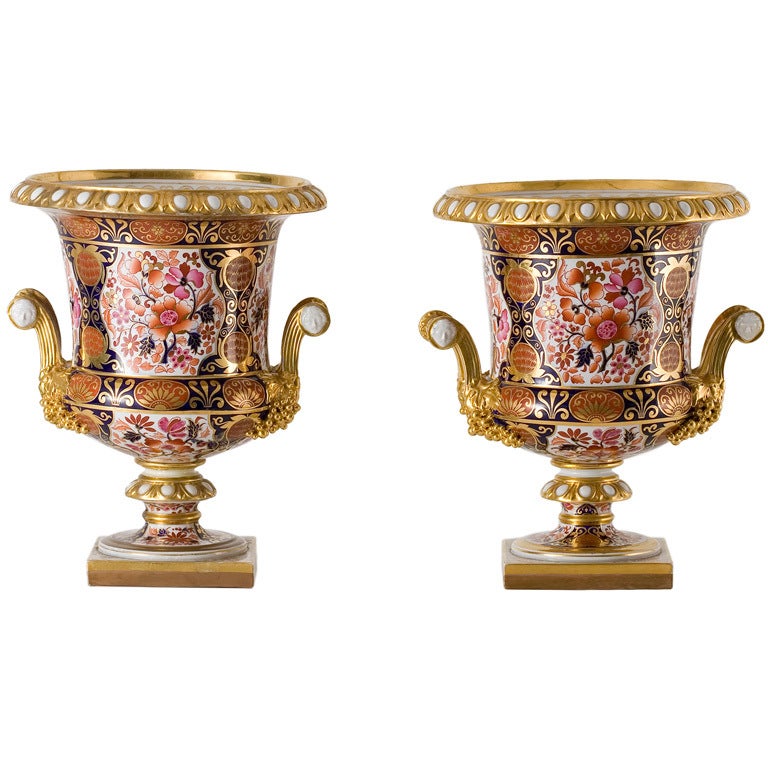 A pair of Worcester Flight, Barr & Barr urn-form ice pails. For Sale