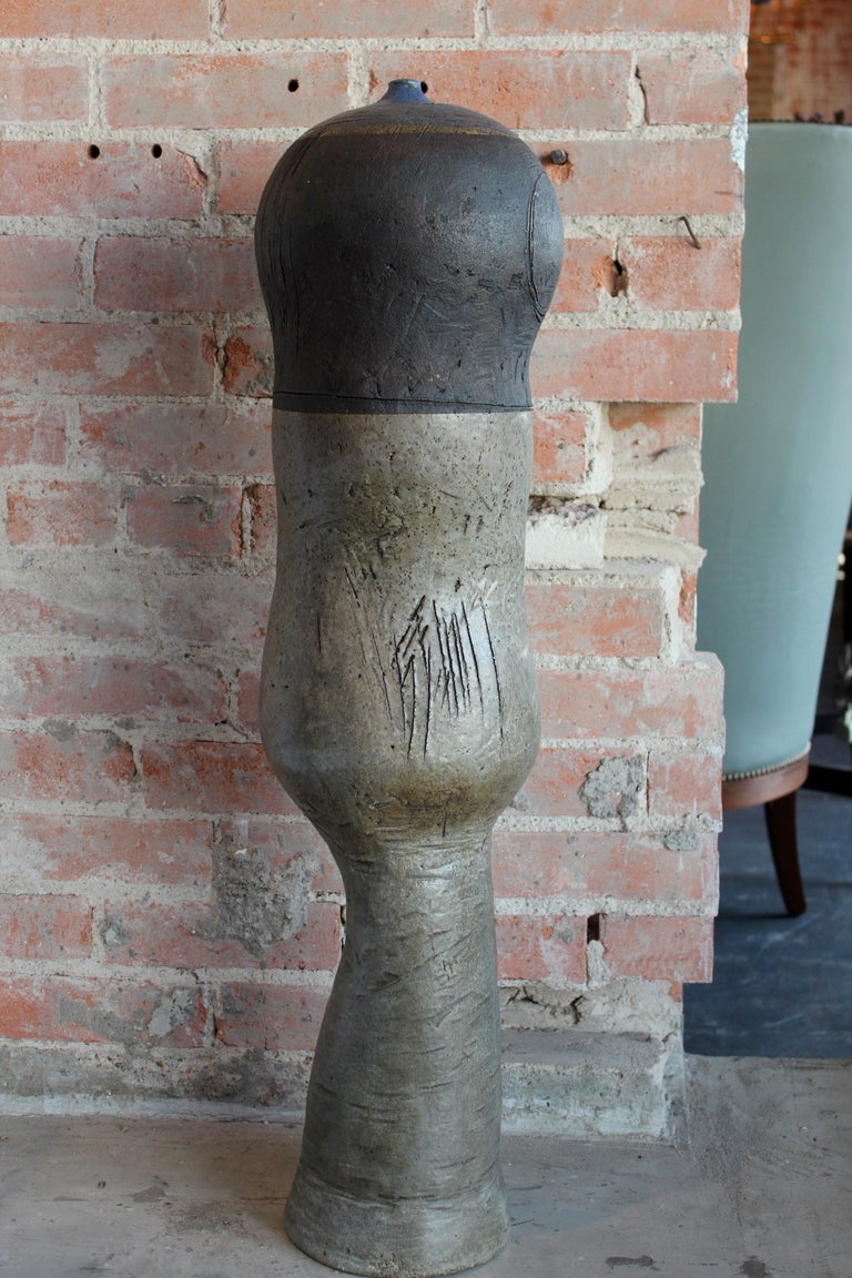 Grande sculpture de sol en grès George Roby