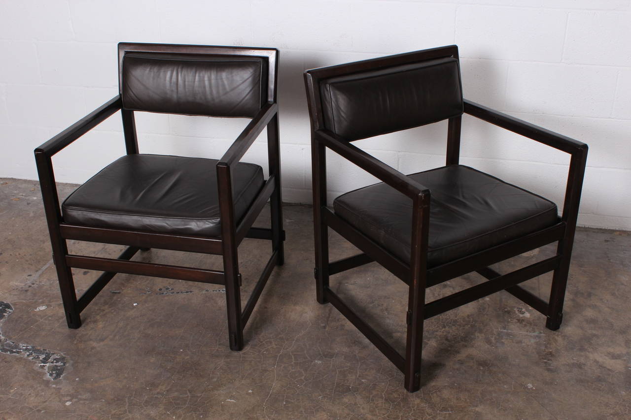 Mid-20th Century Pair of Mahogany and Leather Armchairs by Edward Wormley for Dunbar