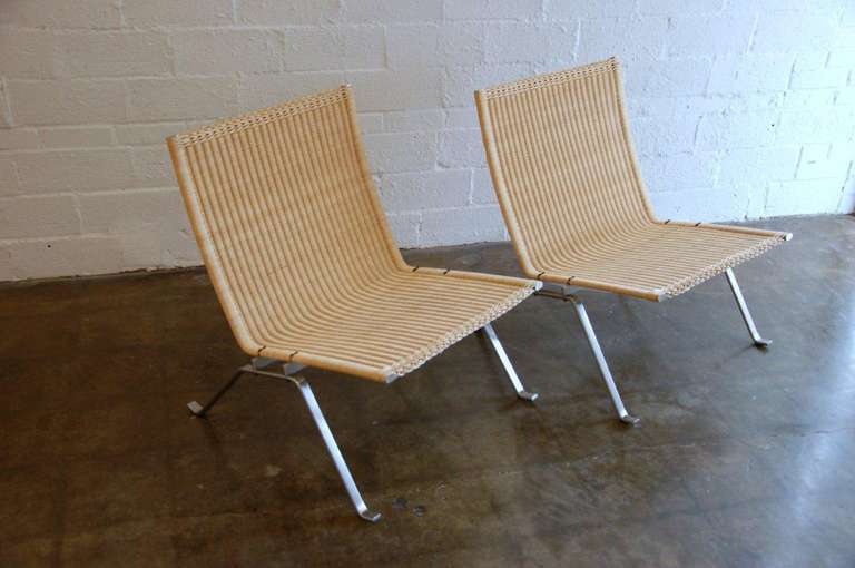 Ein Paar PK 22-Stühle von Paul Kjaerholm für Fritz Hansen im Zustand „Hervorragend“ in Dallas, TX