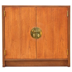 Walnut Cabinet by Edward Wormley for Dunbar 7