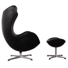 Egg Chair and Ottoman by Arne Jacobsen in Original Leather