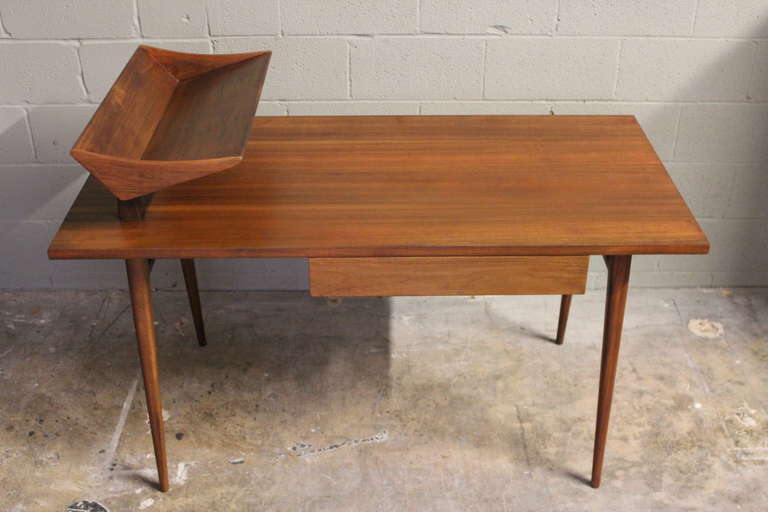 Rare Desk Designed by Bertha Schaefer for Singer and Sons 3