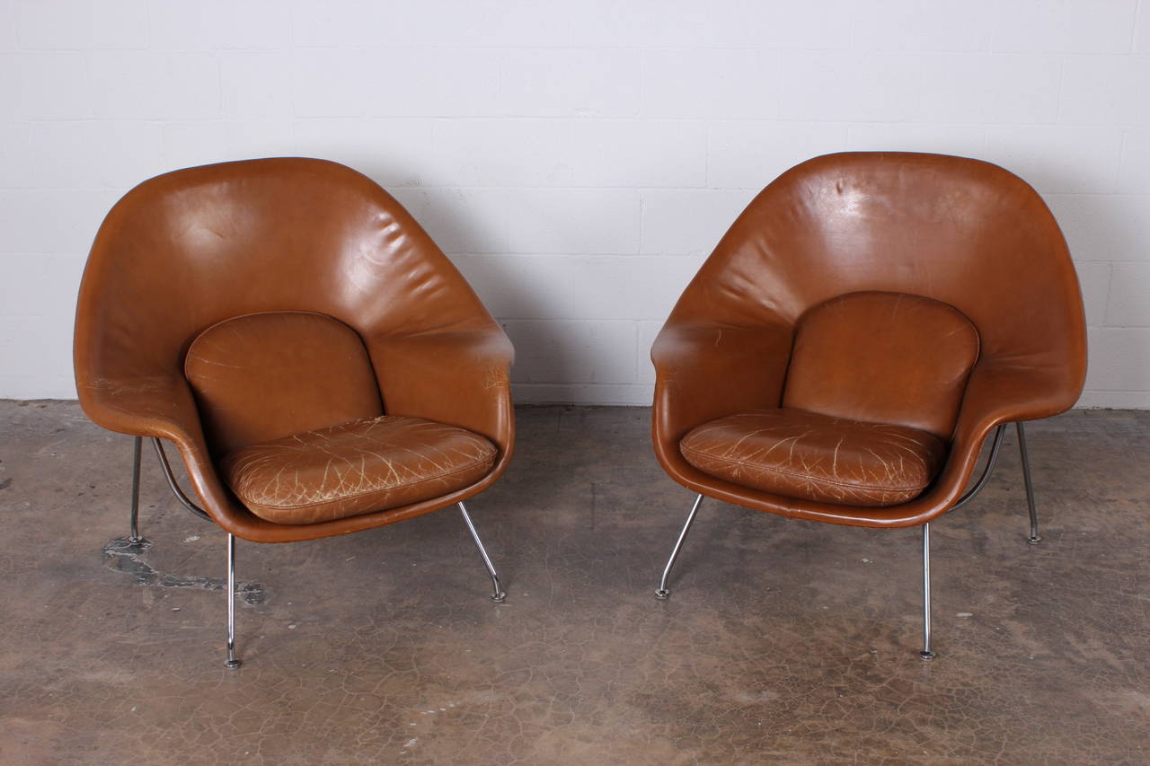 leather womb chair