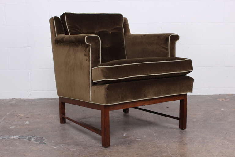 Mid-20th Century Pair of Lounge Chairs by Edward Wormley for Dunbar