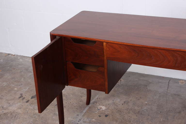 Mid-20th Century Walnut Desk by T.H. Robsjohn-Gibbings for Widdicomb