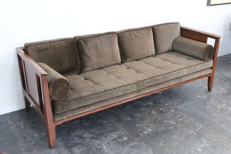 Rare sofa designed by Edward Wormley for Dunbar In Excellent Condition In Dallas, TX