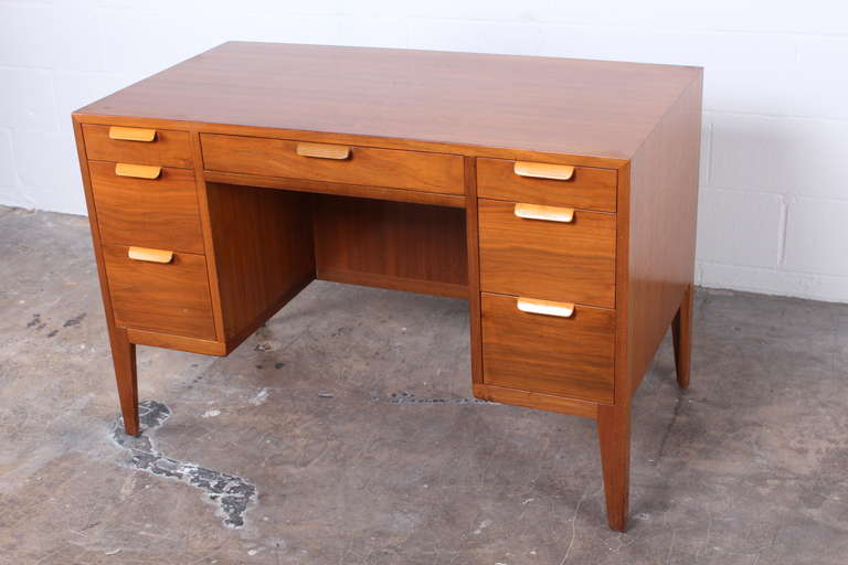 Desk Designed by Edward Wormley for Dunbar In Good Condition In Dallas, TX