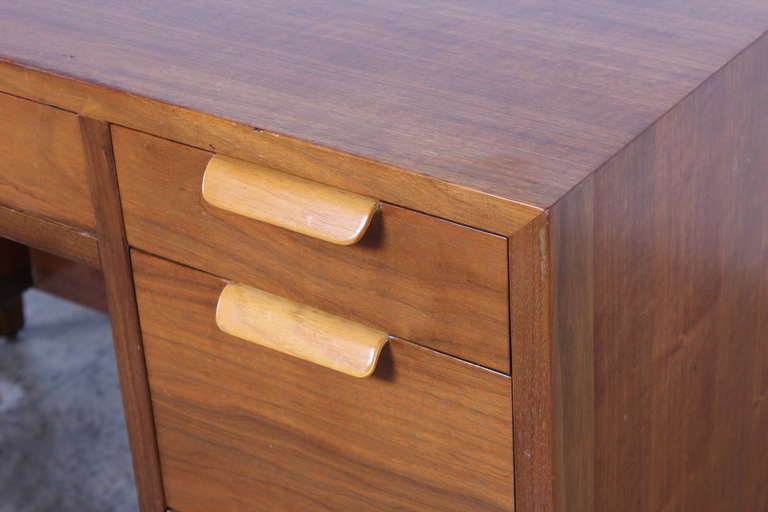 Mid-20th Century Desk Designed by Edward Wormley for Dunbar