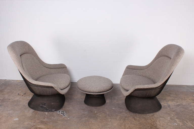 Pair of Bronze Throne Chairs and Ottoman by Warren Platner for Knoll In Excellent Condition In Dallas, TX