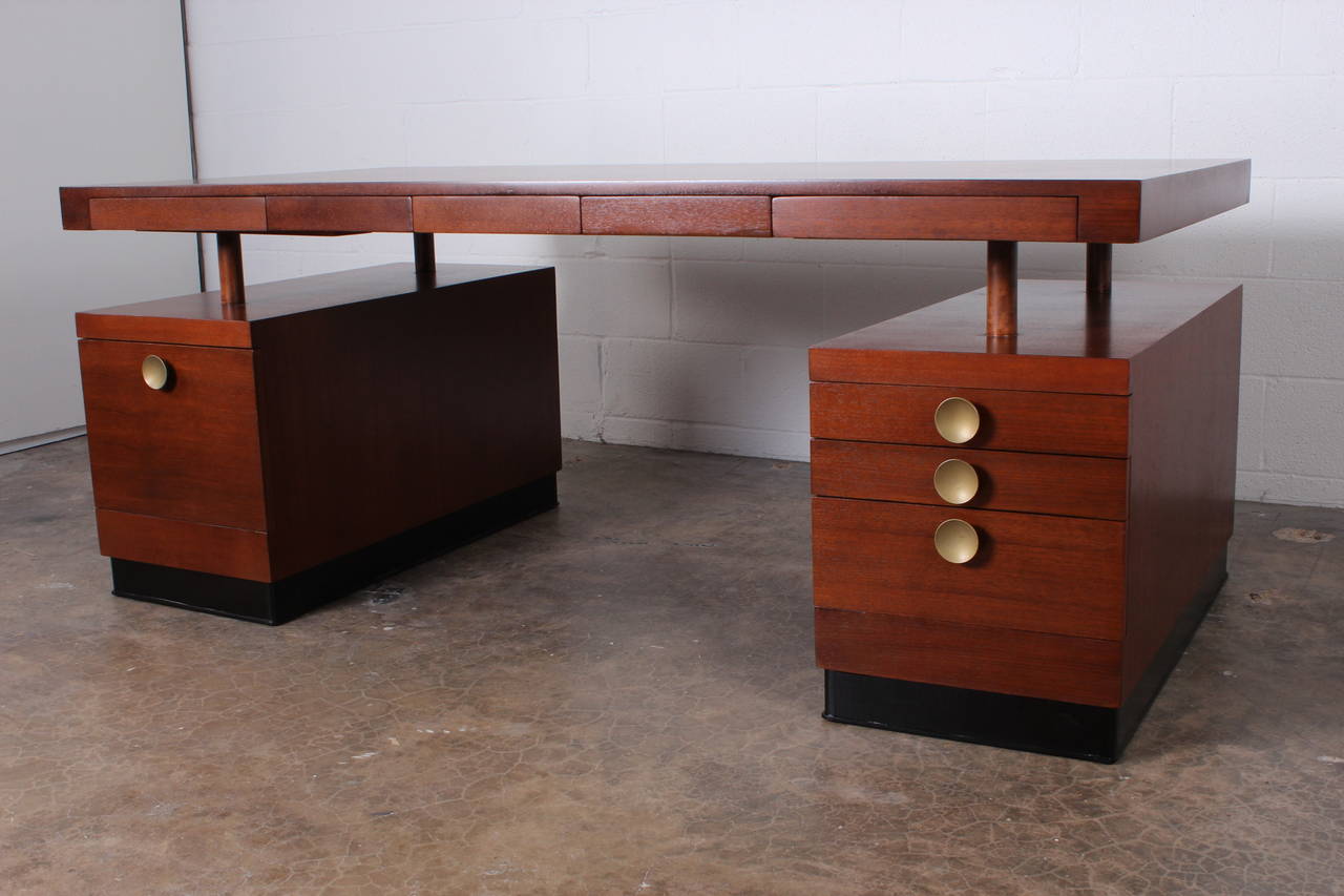 Large Desk by Gilbert Rohde for Herman Miller 2