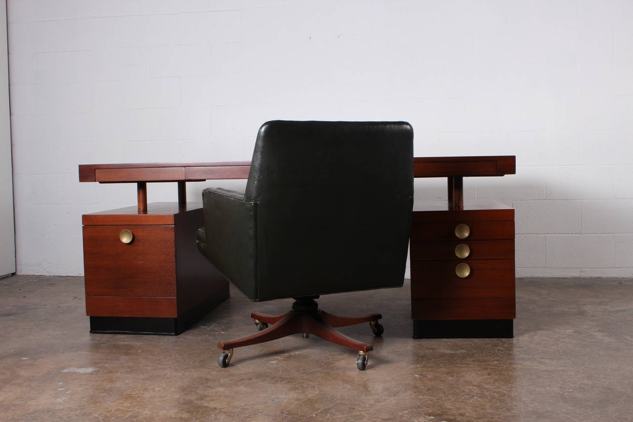 Large Desk by Gilbert Rohde for Herman Miller 6