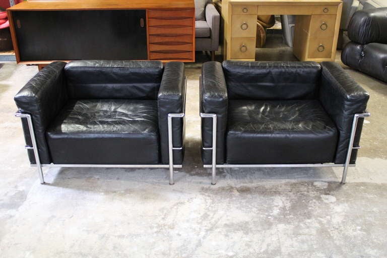 Pair of LC-3 Grand Confort Chairs by Le Corbusier
