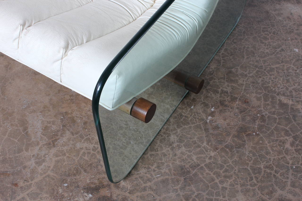 Glass Sofa Attributed to Fabio Lenci In Good Condition In Dallas, TX