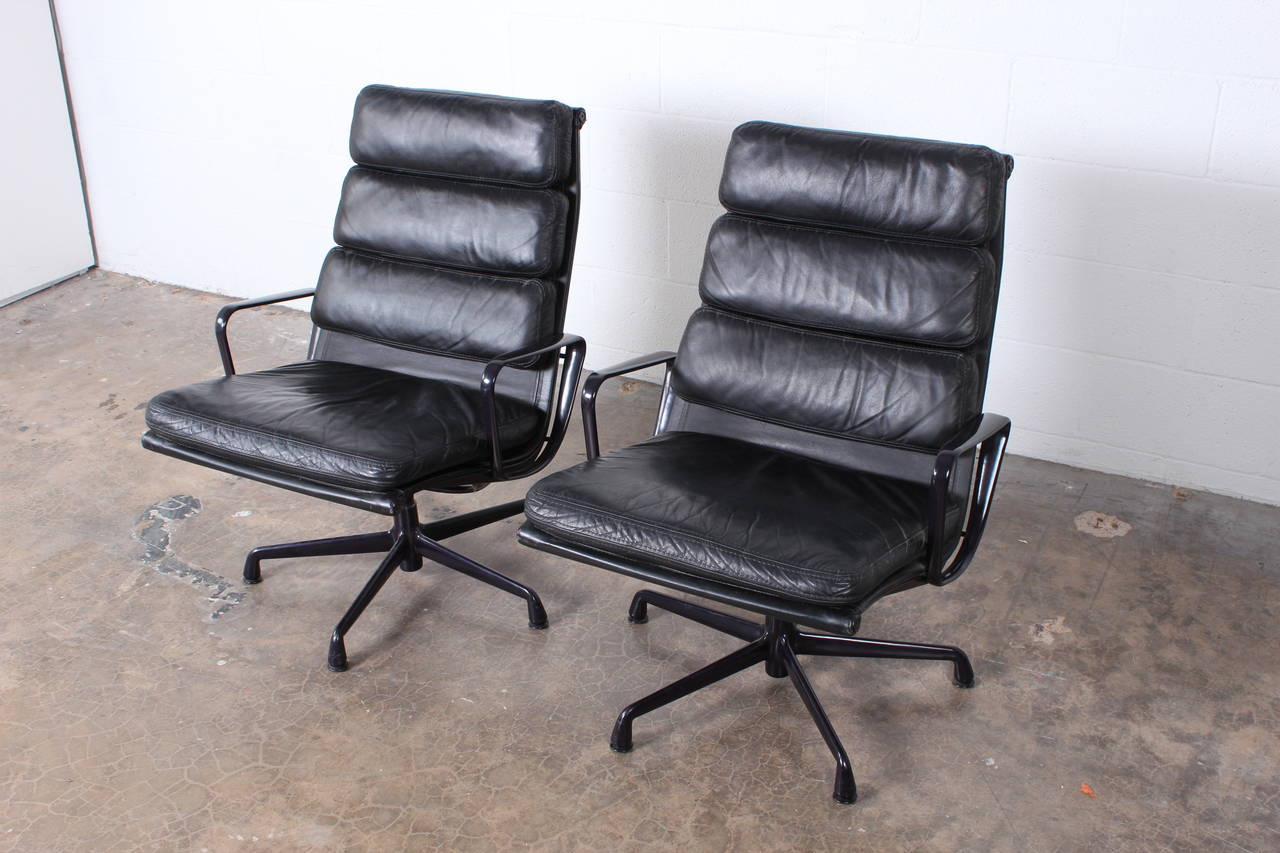 Swiveling Soft Pad Lounge Chairs by Charles Eames 4