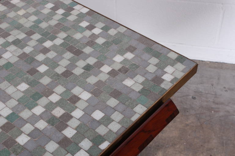 Dunbar-Tisch mit X-Fuß und Kachelplatte aus Muranoglas im Angebot 2