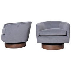 Vintage Pair of Milo Baughman Swivel Chairs
