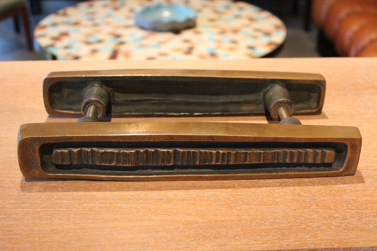 Pair of bronze door handles by Forms and Surfaces In Excellent Condition In Dallas, TX