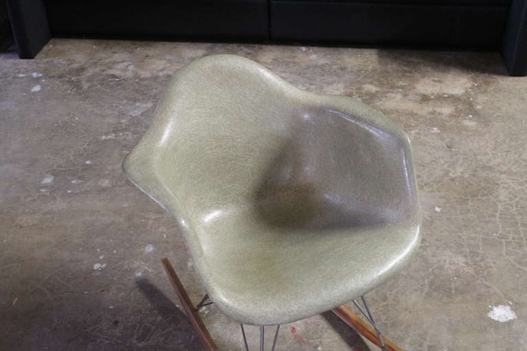 Mid-20th Century Early Rocking Chair by Charles Eames for Herman Miller